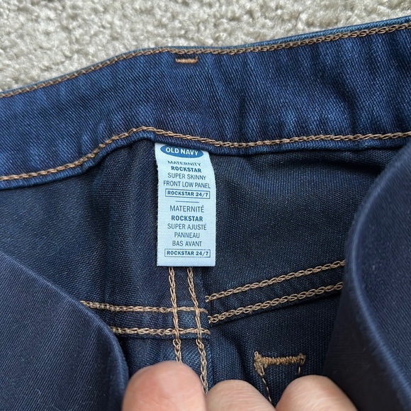 Maternity Old Navy Rockstar Jeans - Picture 2 of 3